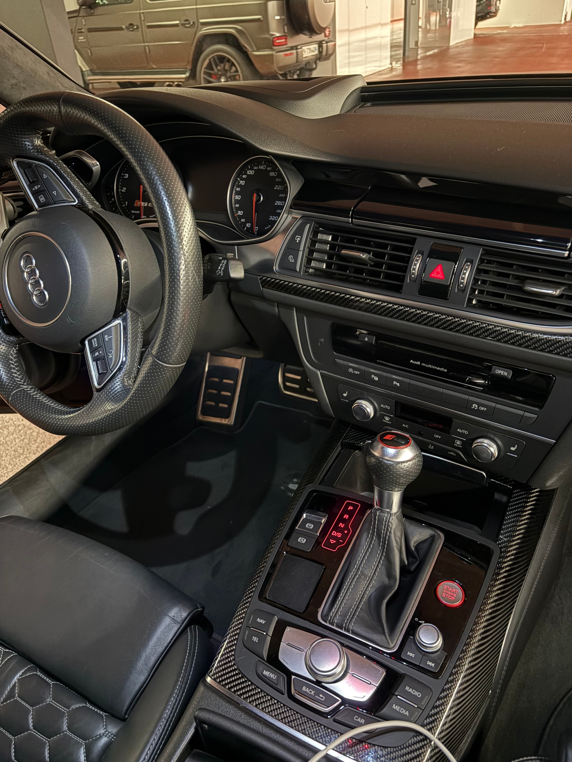 AUDI RS 6 4.0 V8 TFSI perform. qu. T-Tr.-image-3