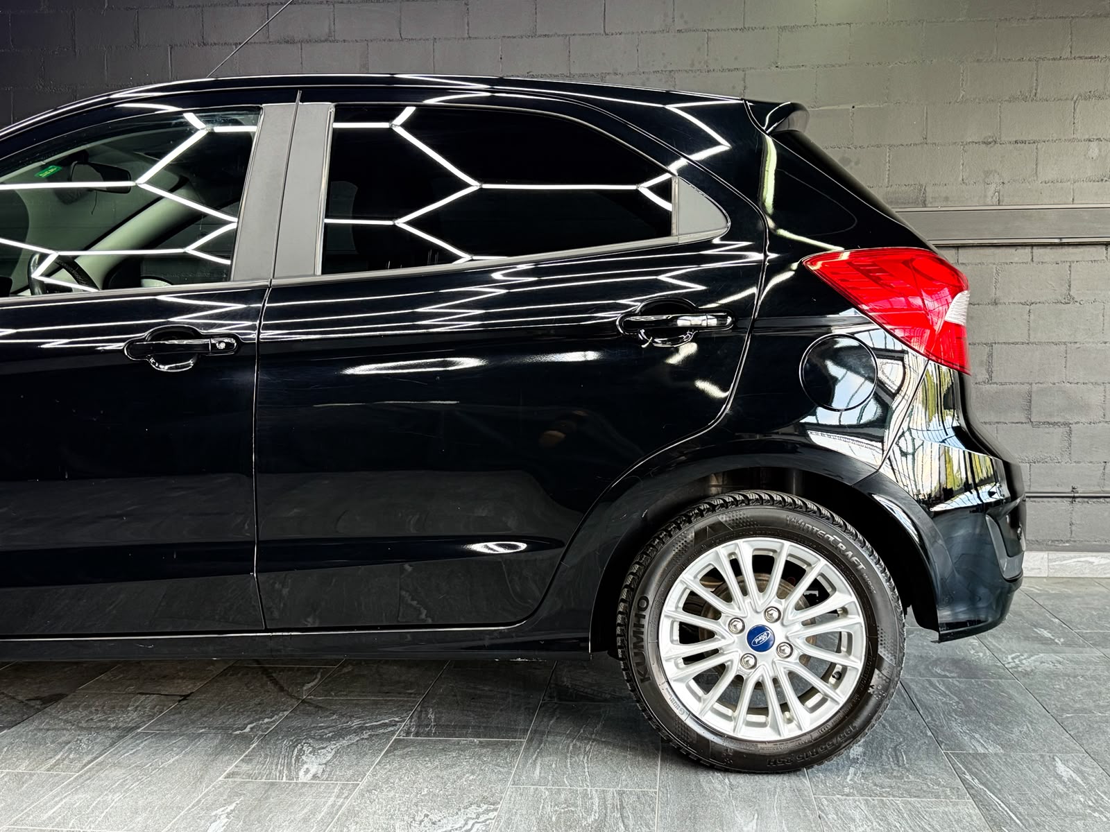 FORD KA+ 1.2 Ti-VCT Cool&Sound-image-6