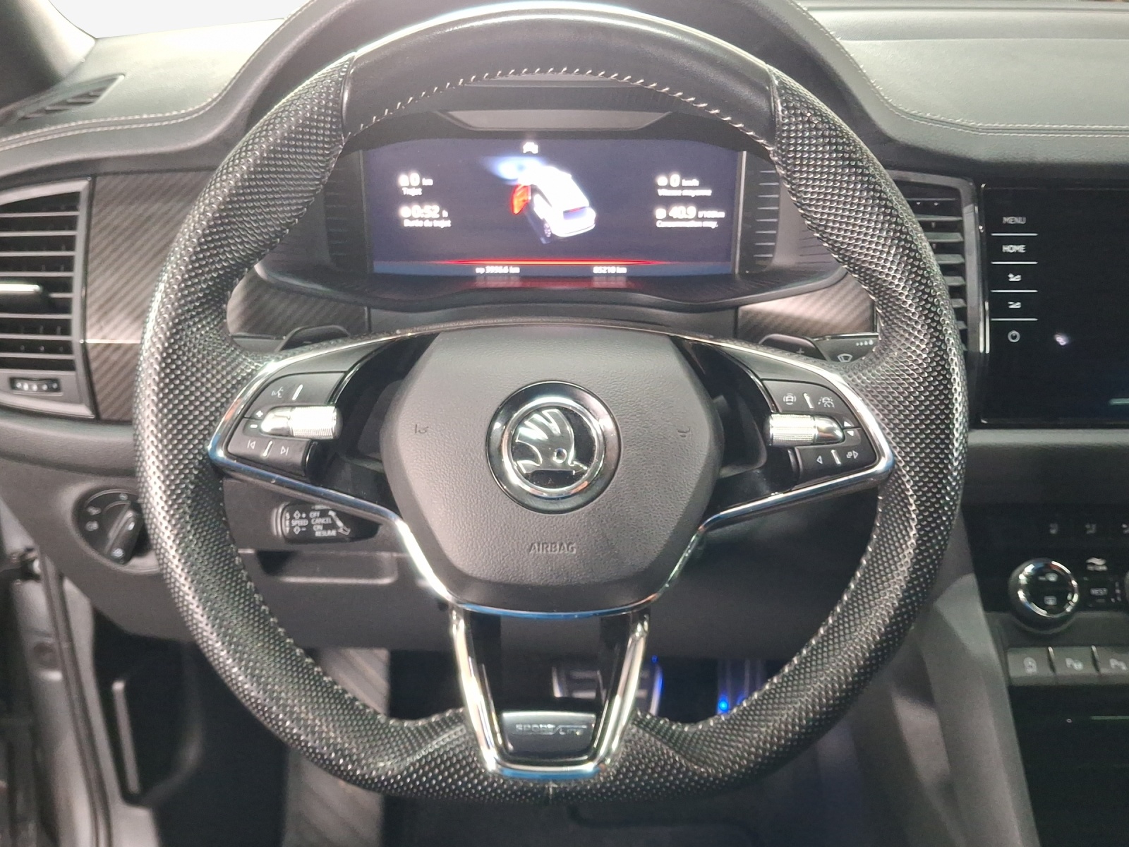 SKODA Kodiaq 2.0 TDI CR SportLine 4x4 DSG-image-9