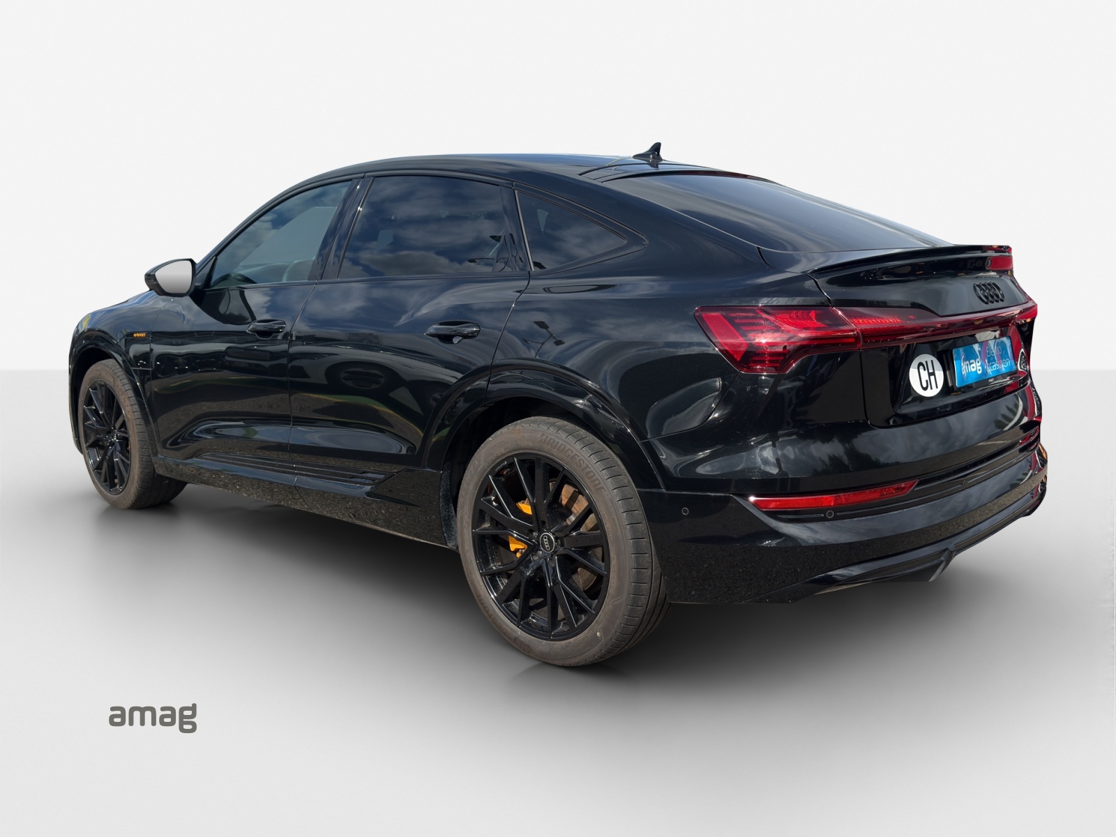 AUDI e-tron 55 Sportback S Line quattro-image-2