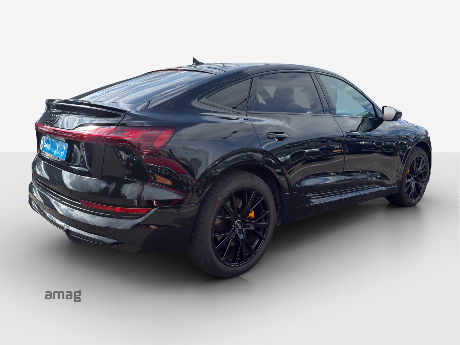 AUDI e-tron 55 Sportback S Line quattro-image-4