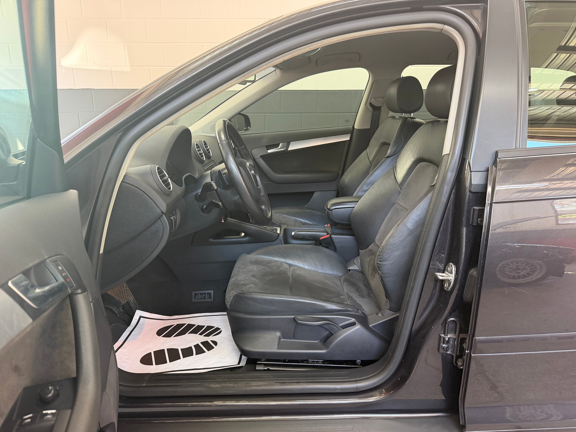 AUDI A3 Sportback 2.0 Turbo FSI Ambition S-tronic //NEU AB MFK!-image-8