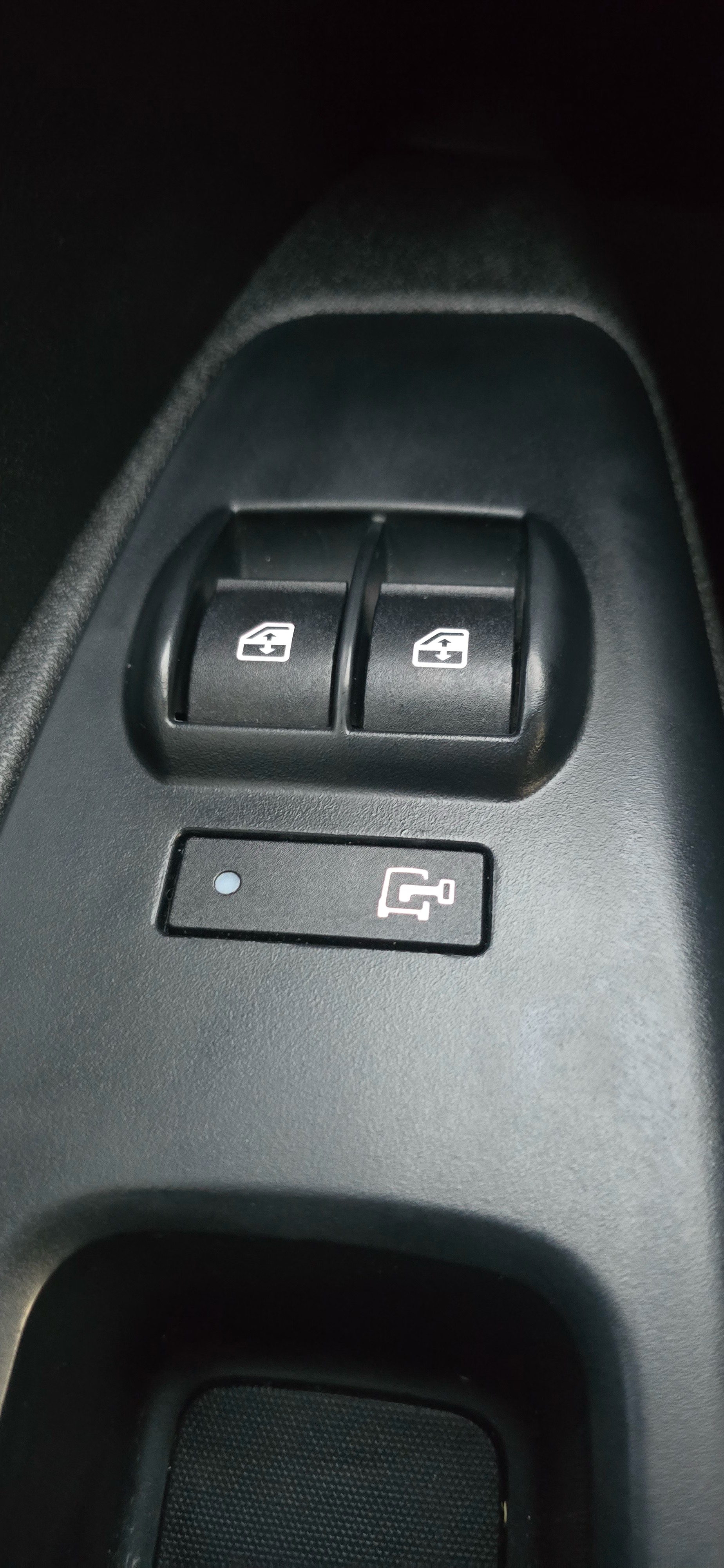 FIAT Doblò 1.4 MPI Cargo Easy Pro /// FRISCH AB MFK SERVICE INKL. Zahnriemen /// 8Fach Bereift ///3 Sitze///-image-27