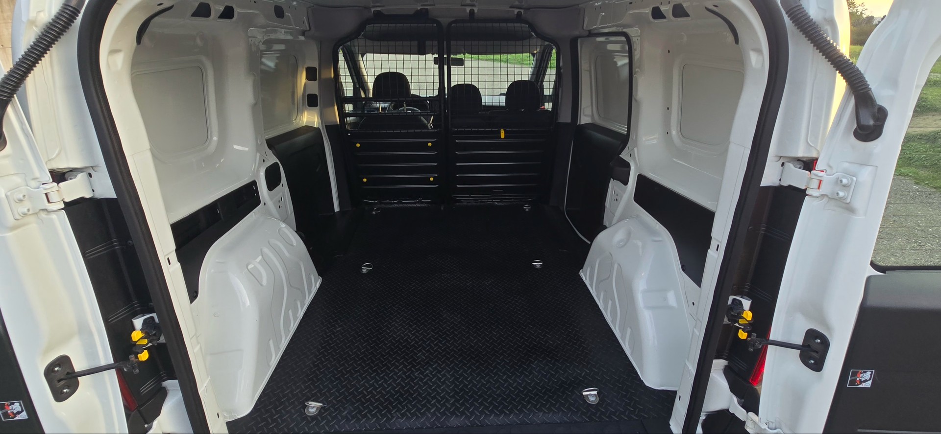 FIAT Doblò 1.4 MPI Cargo Easy Pro /// FRISCH AB MFK SERVICE INKL. Zahnriemen /// 8Fach Bereift ///3 Sitze///-image-10