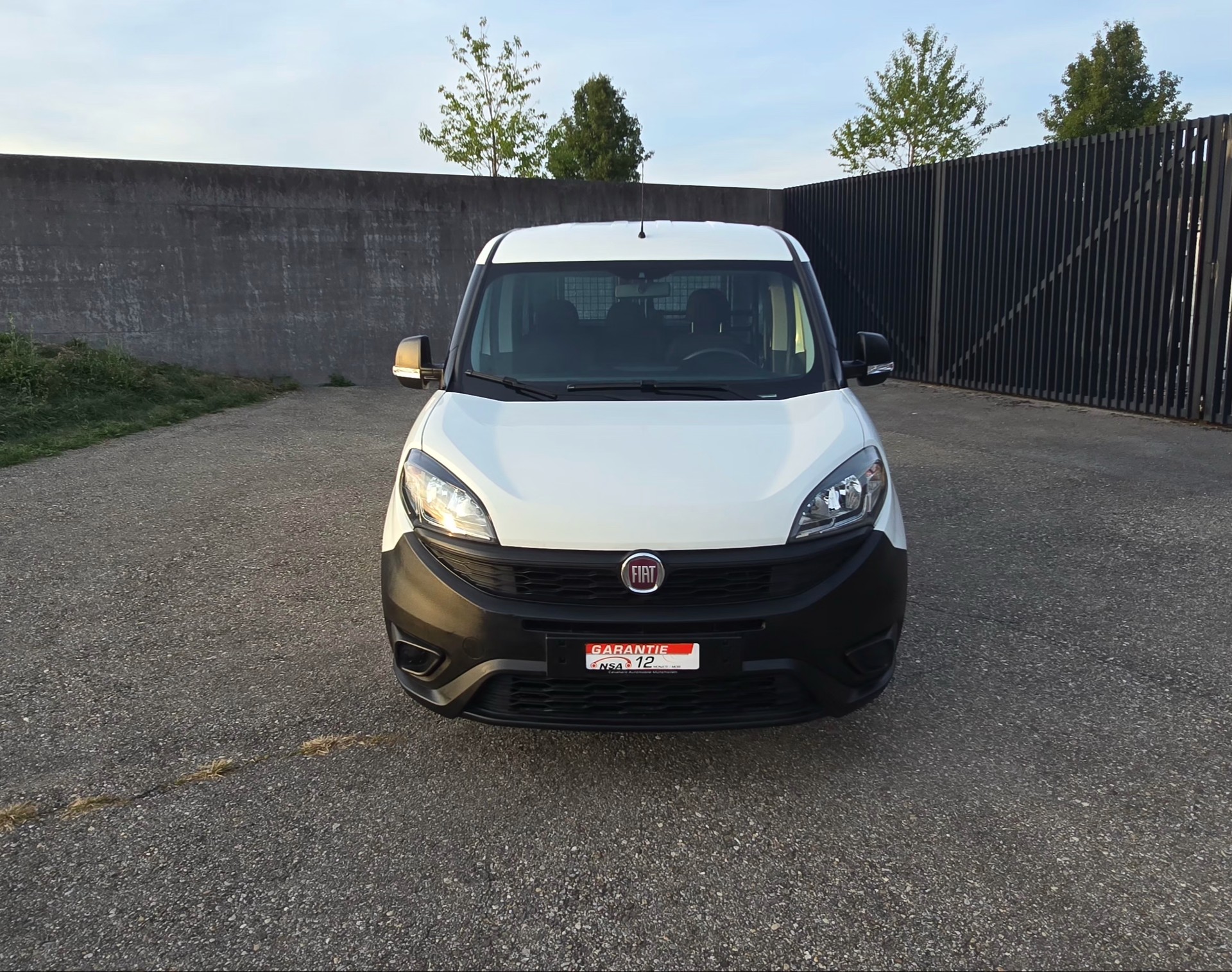 FIAT Doblò 1.4 MPI Cargo Easy Pro /// FRISCH AB MFK SERVICE INKL. Zahnriemen /// 8Fach Bereift ///3 Sitze///-image-2
