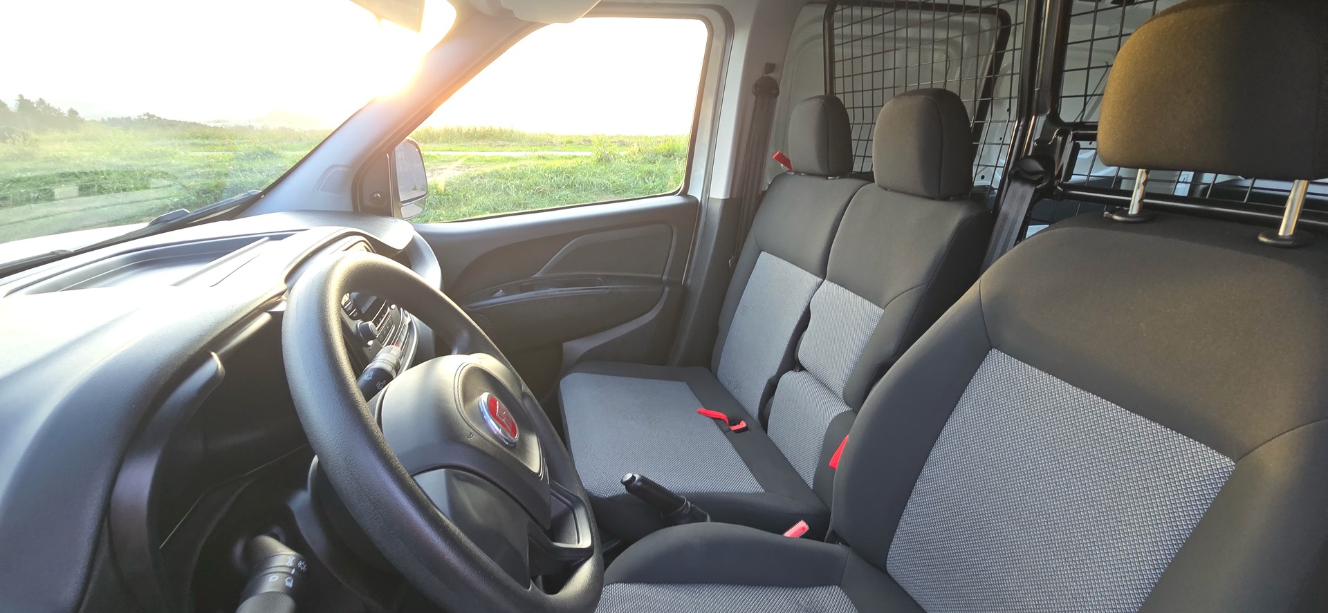 FIAT Doblò 1.4 MPI Cargo Easy Pro /// FRISCH AB MFK SERVICE INKL. Zahnriemen /// 8Fach Bereift ///3 Sitze///-image-19