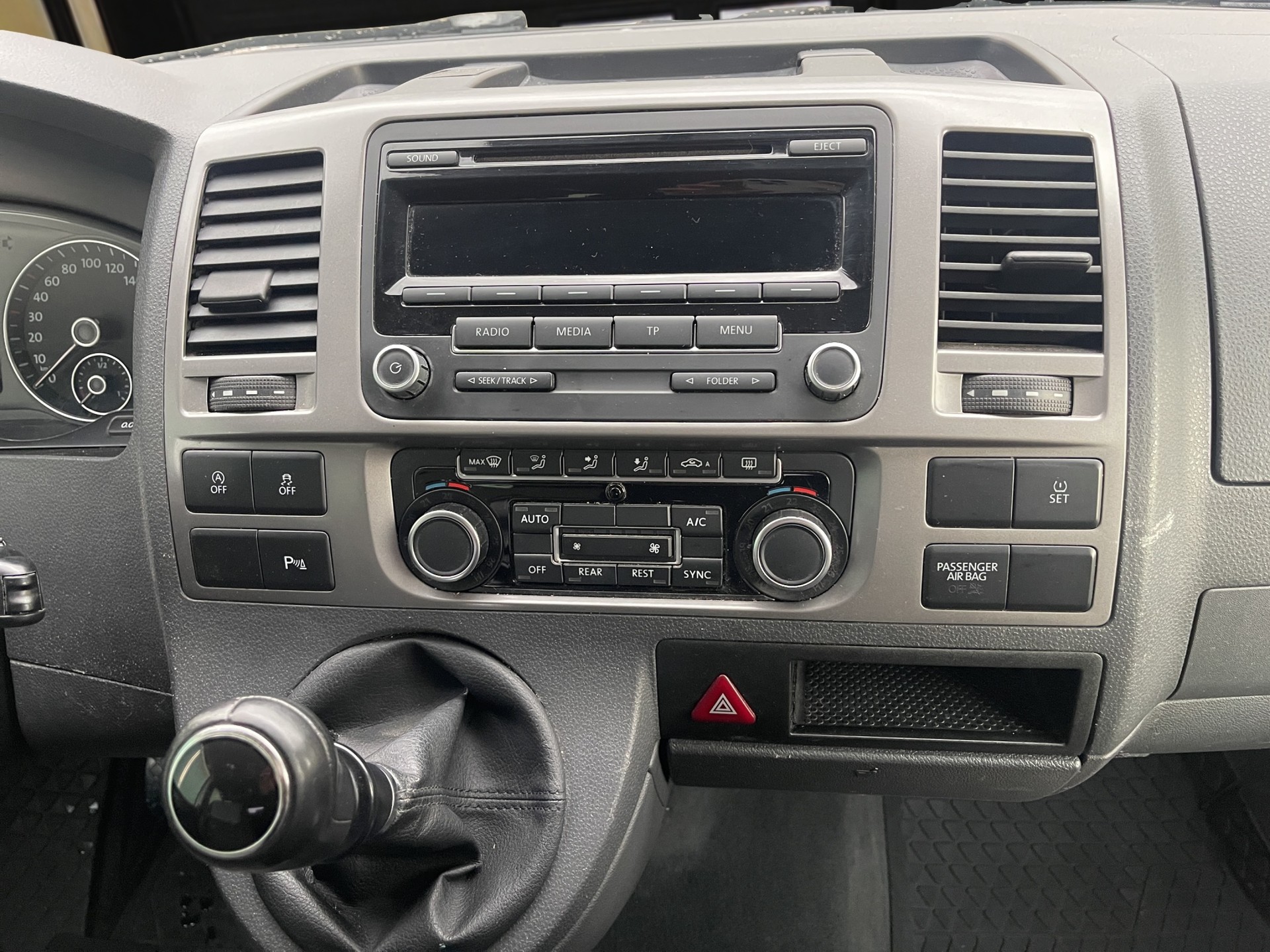 VW T5 Multivan 2.0 TDI CR Startline JOY-image-14
