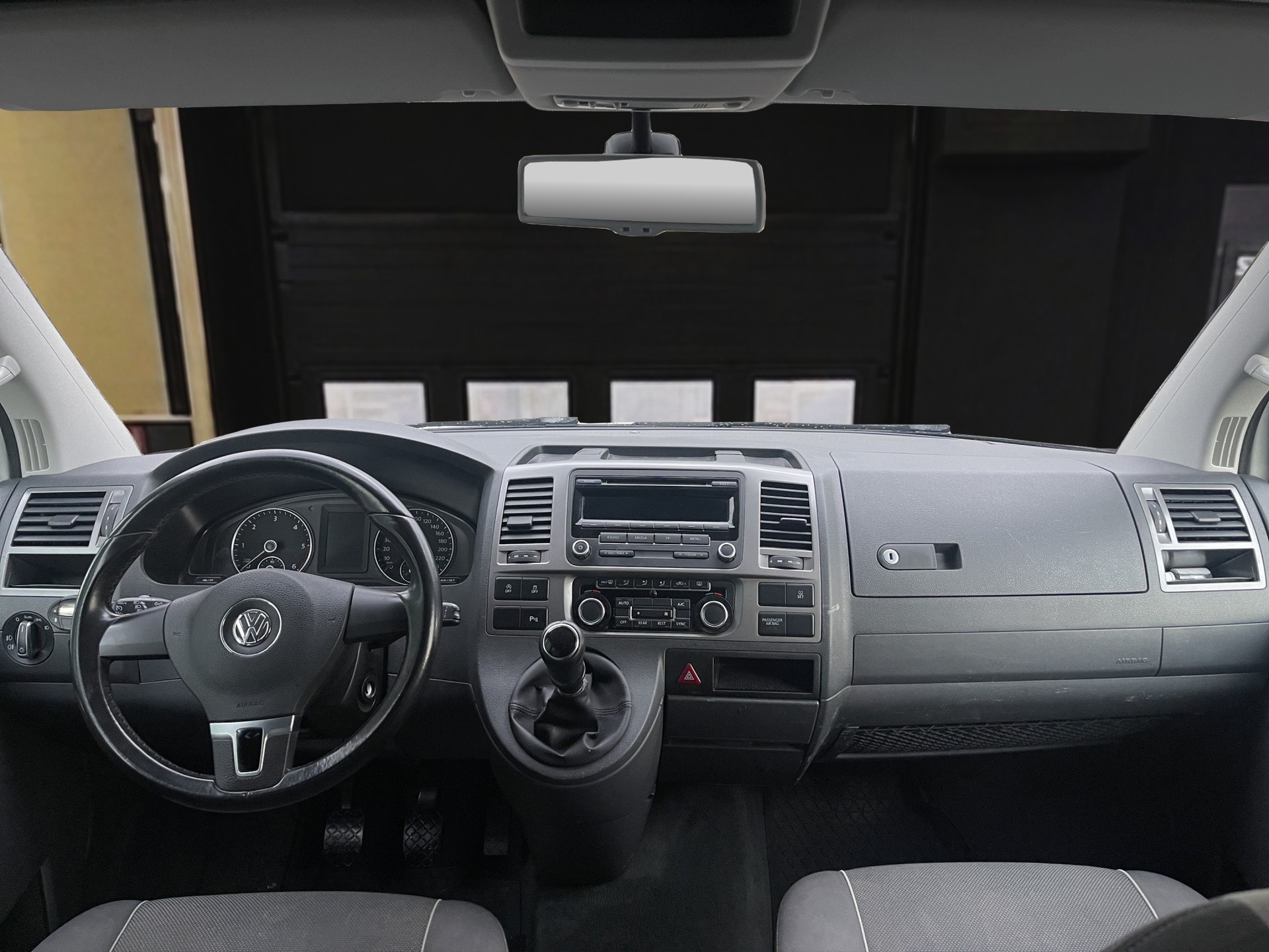 VW T5 Multivan 2.0 TDI CR Startline JOY-image-10