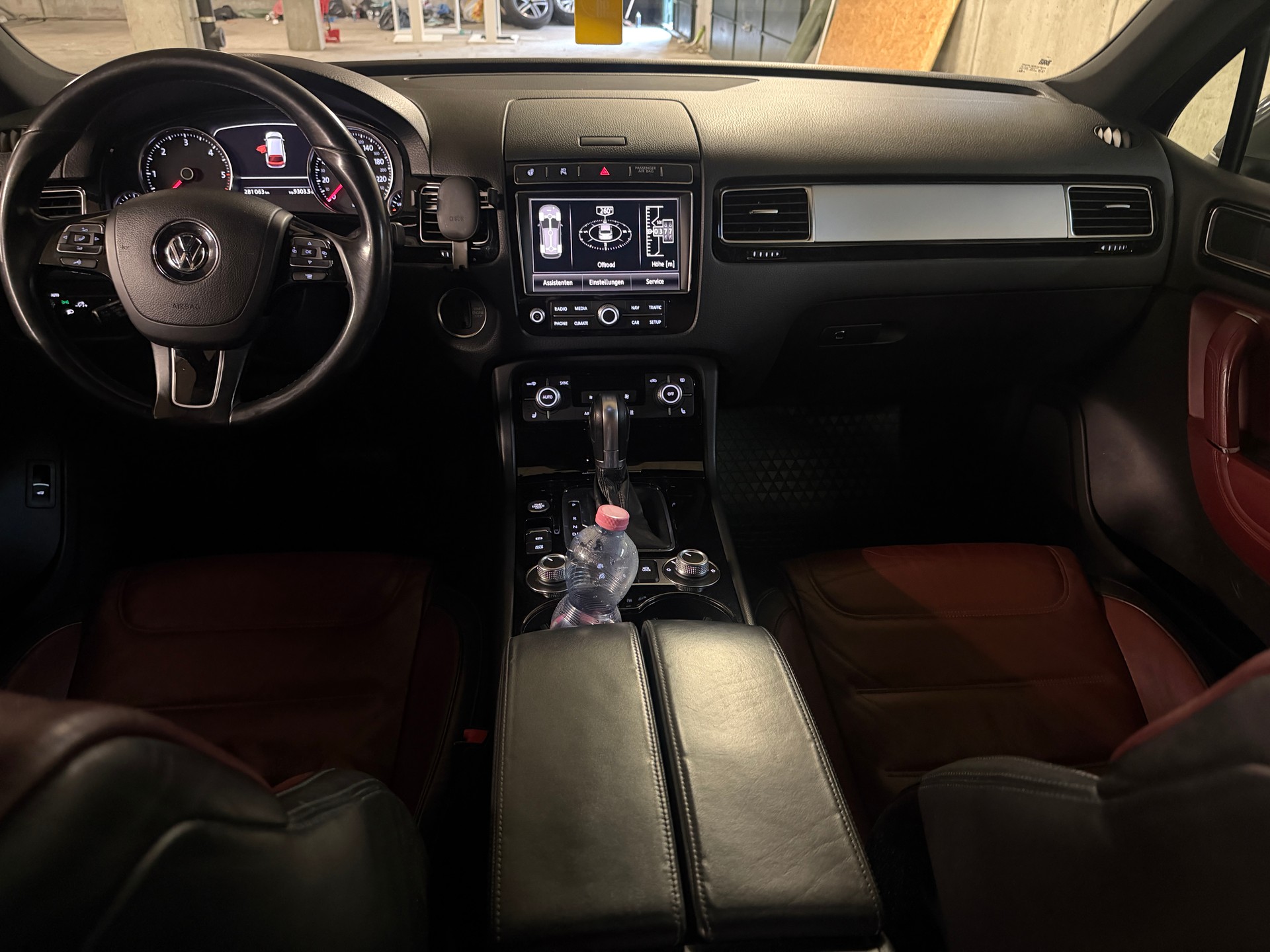 VW Touareg 3.0 TDI BMT Peak Tiptronic-image-4