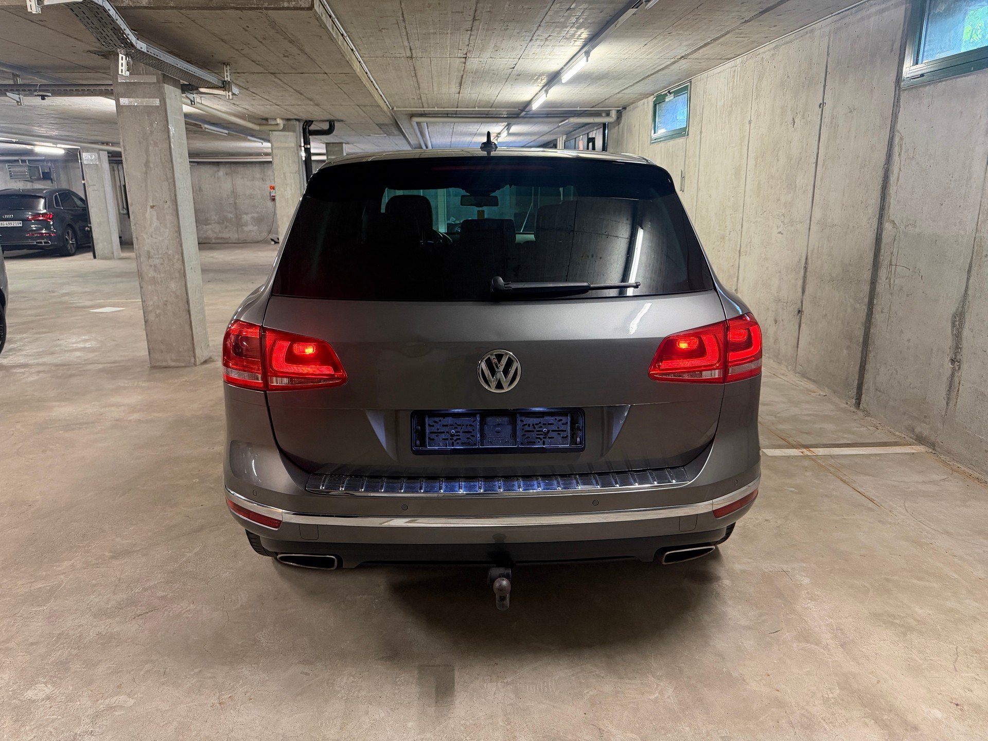 VW Touareg 3.0 TDI BMT Peak Tiptronic-image-2