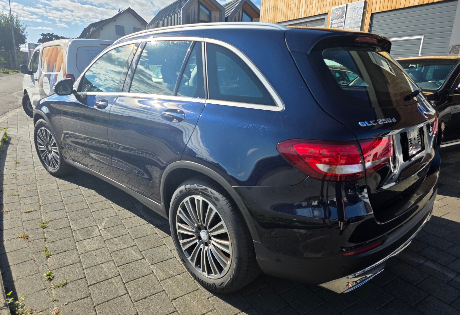 MERCEDES-BENZ GLC 250 d Exclusive 4Matic 9G-Tronic-image-9