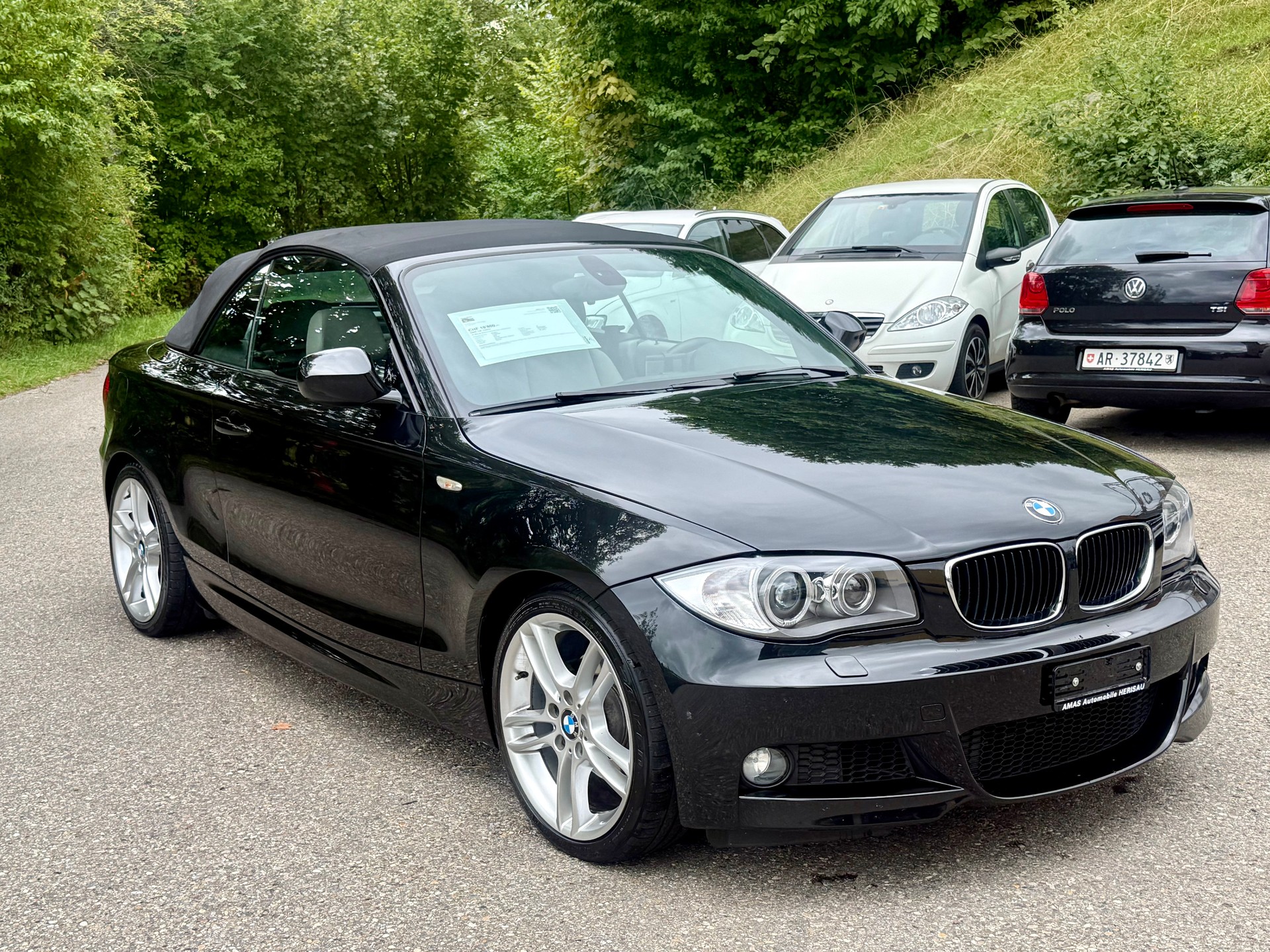 BMW 118i Cabrio-image-13