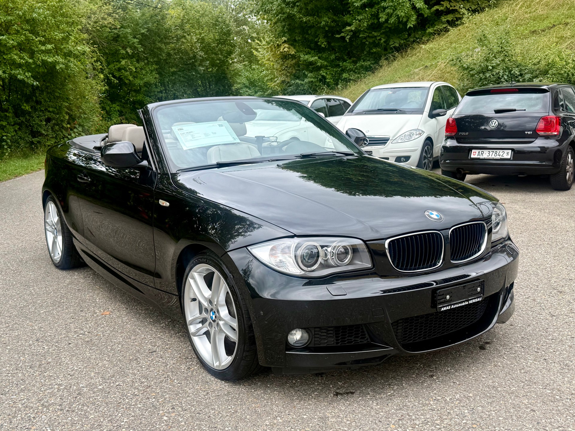 BMW 118i Cabrio-image-6