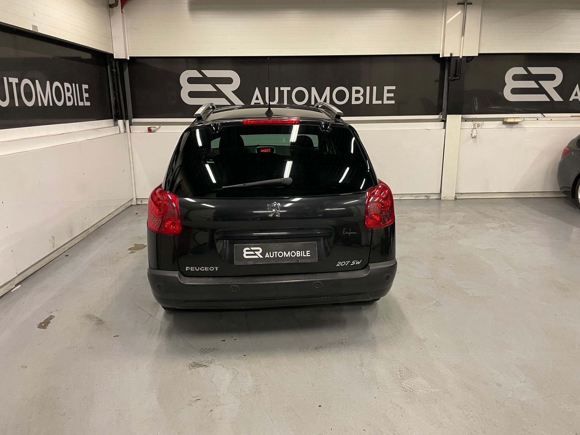 PEUGEOT 207 SW 1.6 16V Trendy-image-5