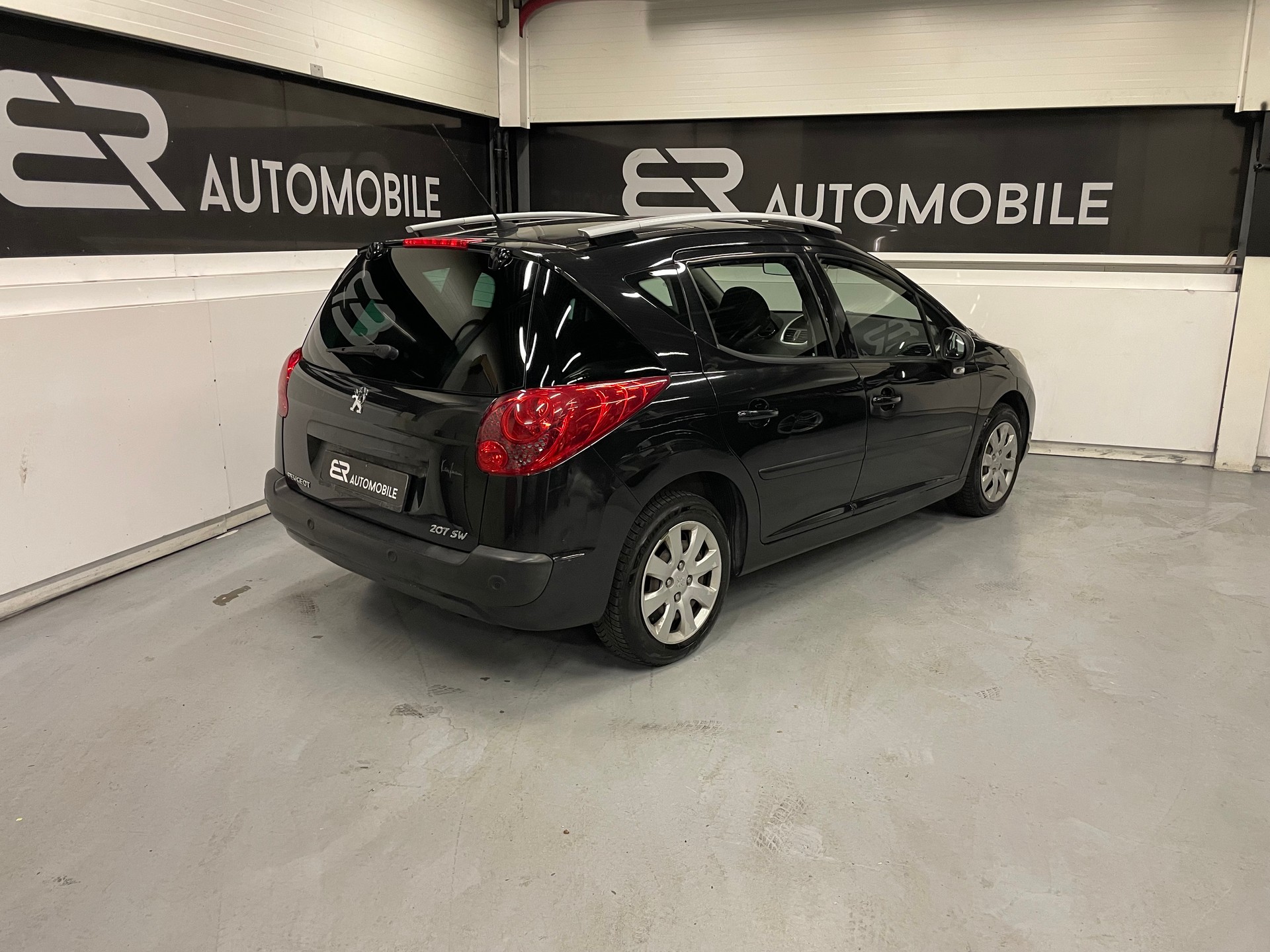 PEUGEOT 207 SW 1.6 16V Trendy-image-3