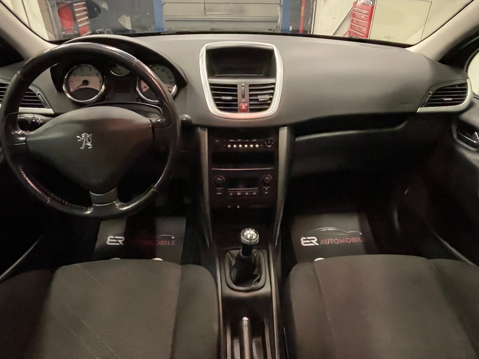 PEUGEOT 207 SW 1.6 16V Trendy-image-9