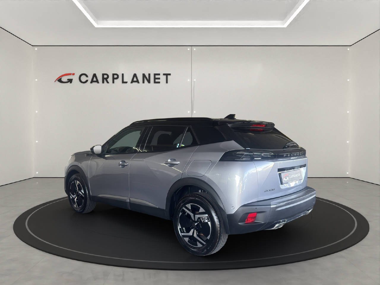PEUGEOT 2008 1.2 Hybrid 145 PS GT-image-2
