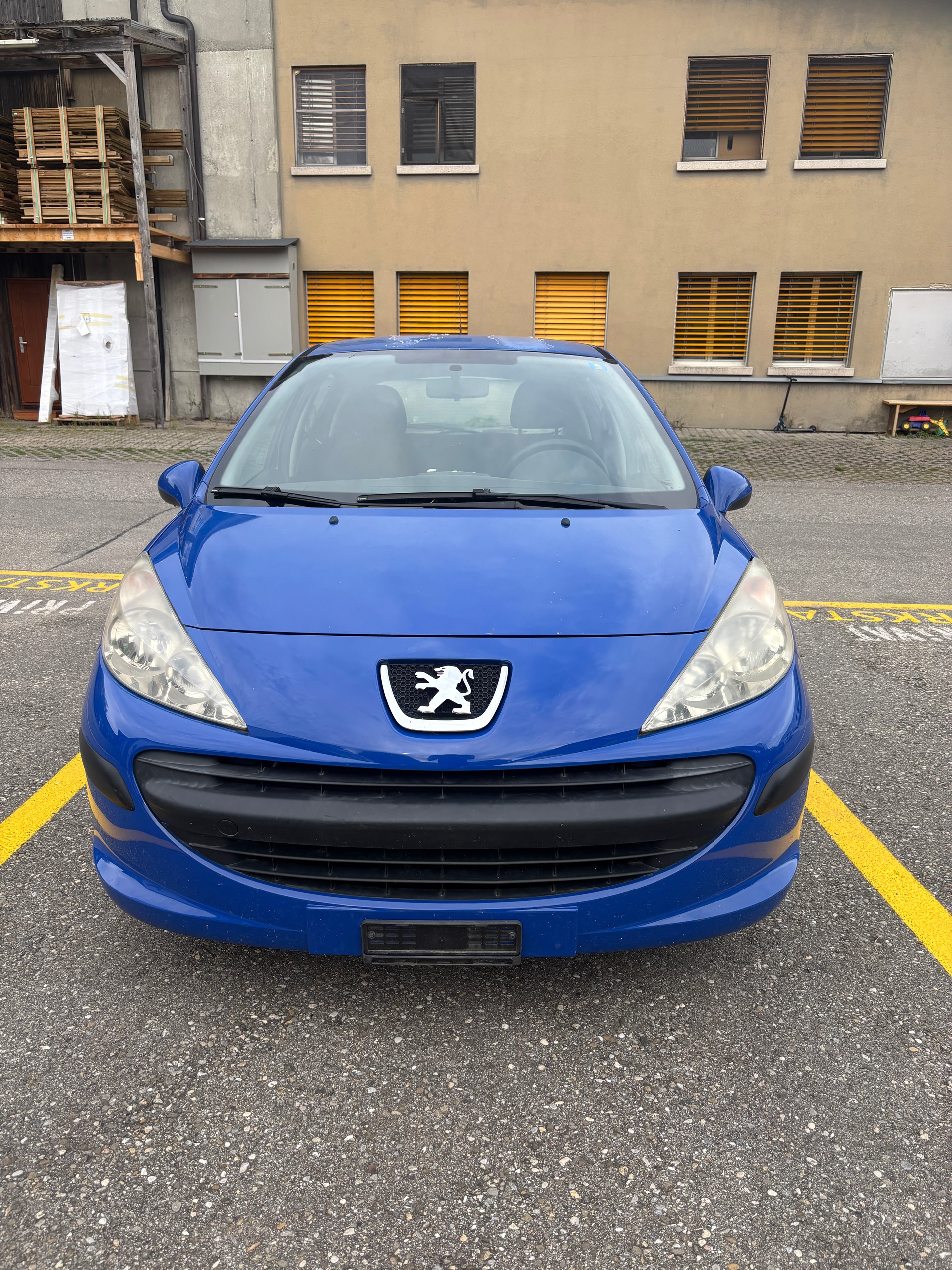 PEUGEOT 207 1.4 Urban-image-1