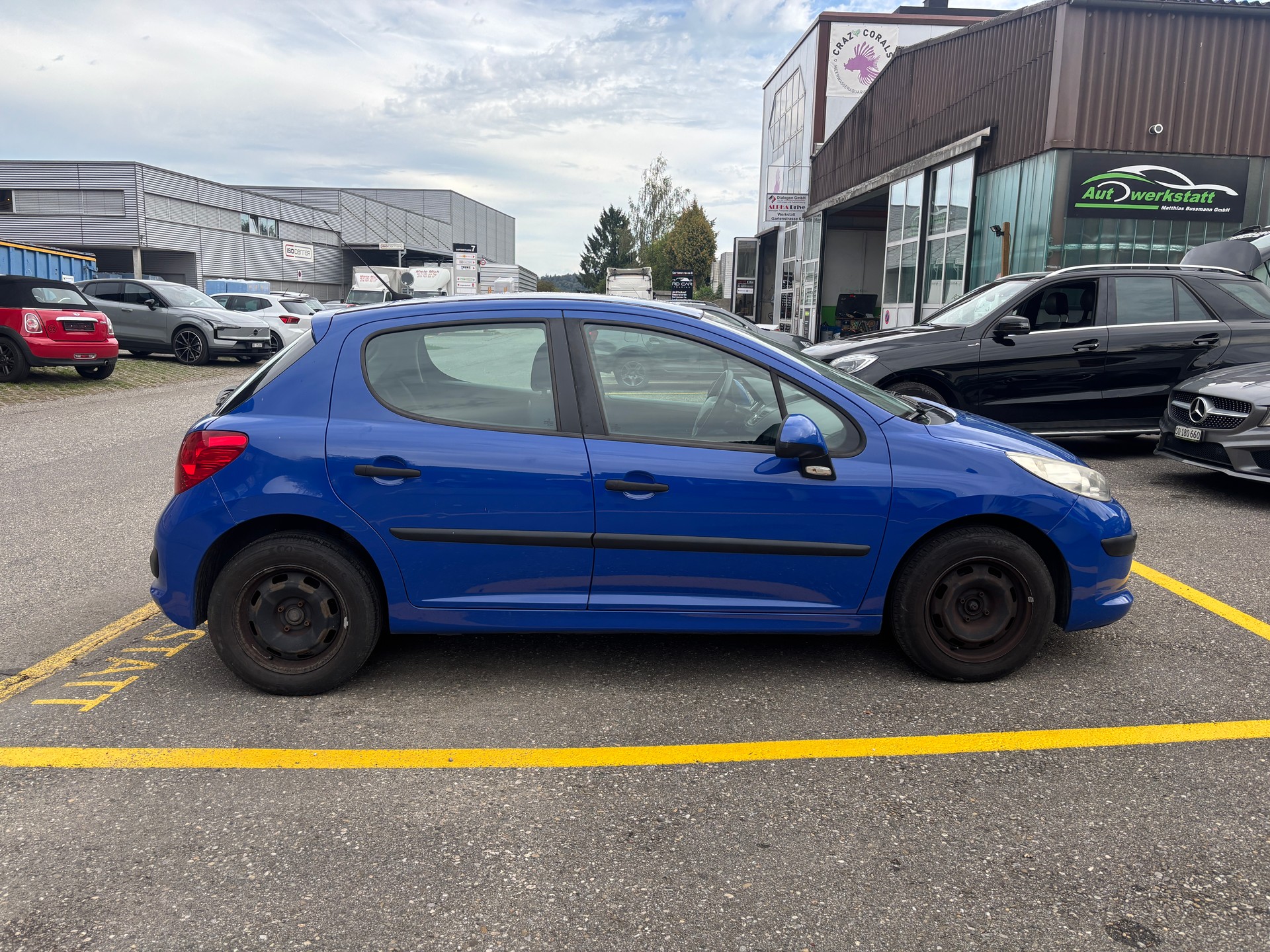 PEUGEOT 207 1.4 Urban-image-7