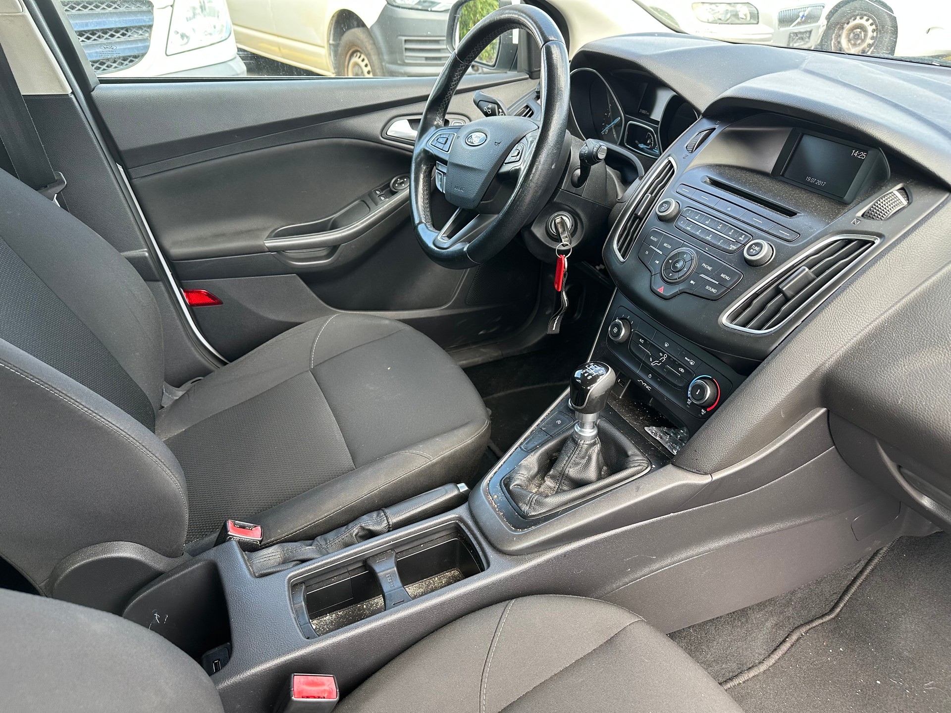 FORD Focus 1.5 TDCi ECOnetic Trend-image-10