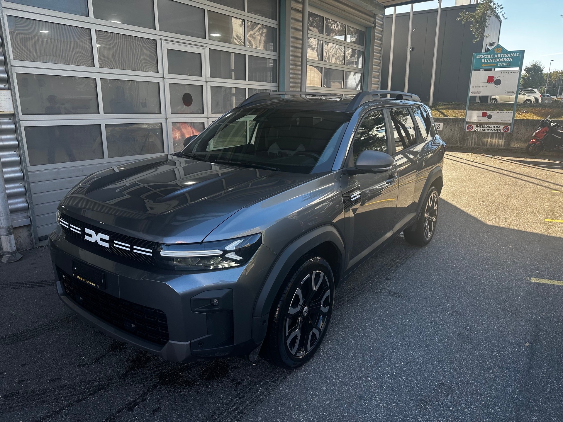 DACIA Bigster HEV 155 1.8 Hybrid Journey-image-1