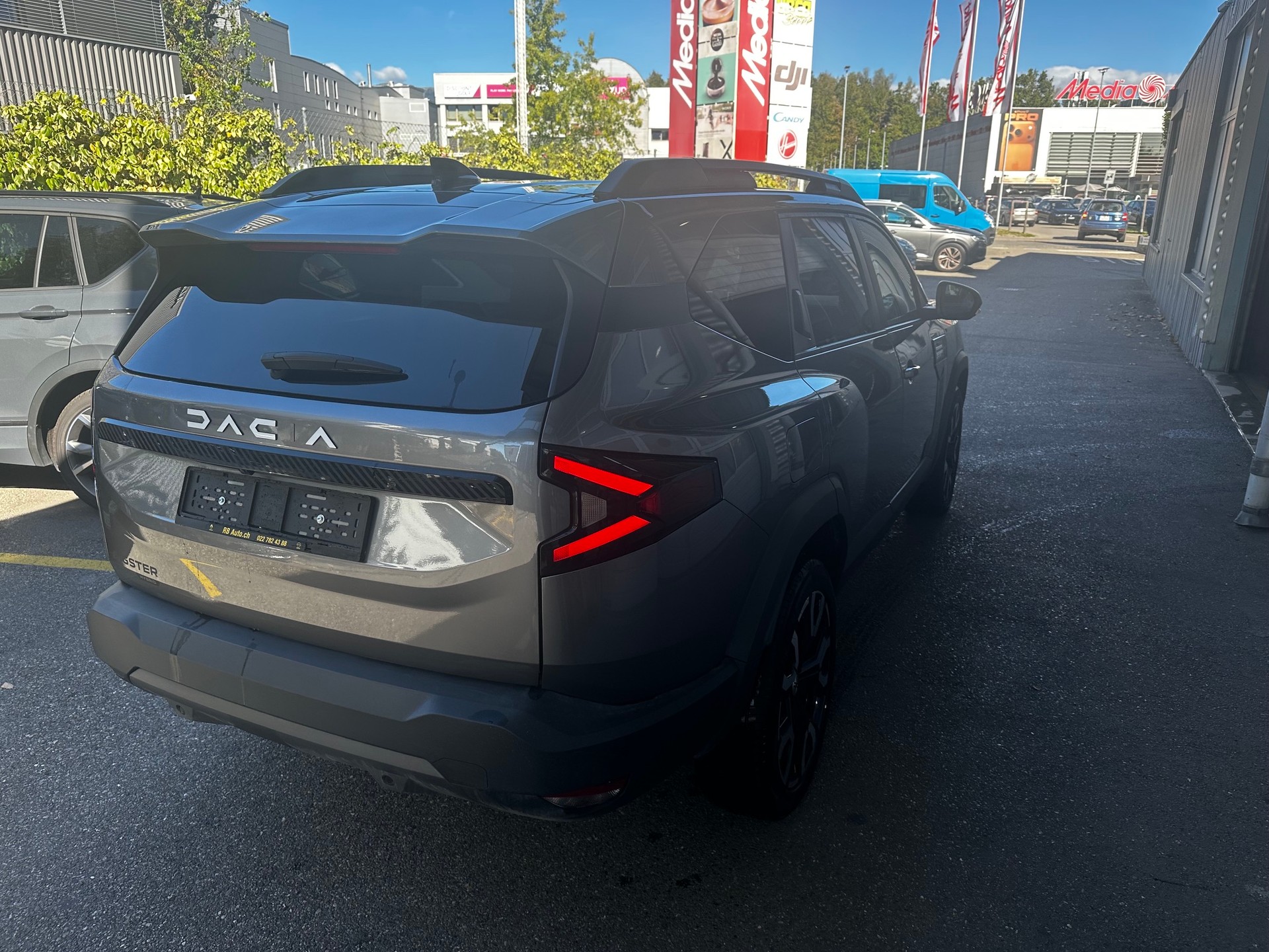 DACIA Bigster HEV 155 1.8 Hybrid Journey-image-4