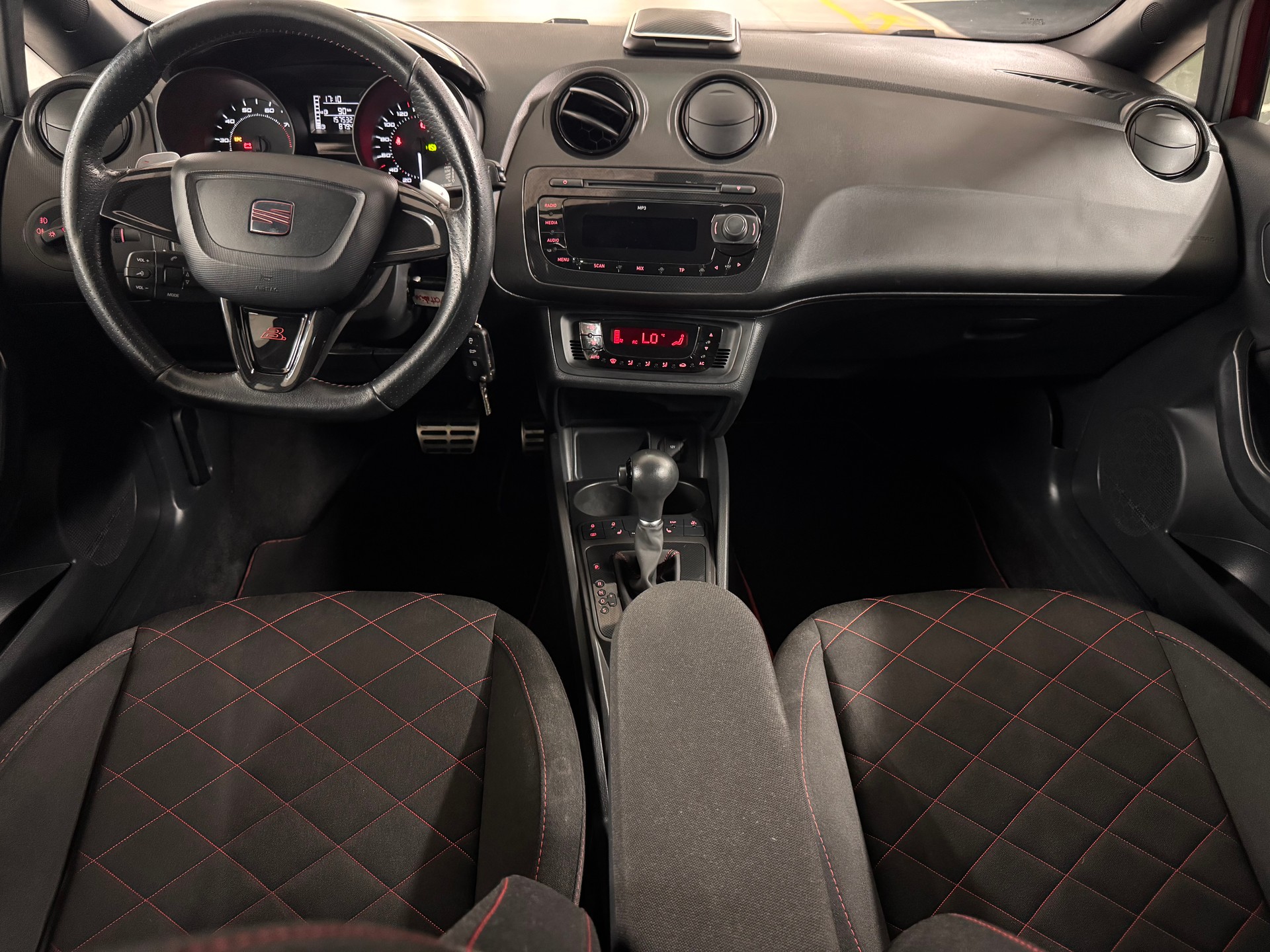 SEAT Ibiza SC 1.4 TSI Cupra DSG-image-11