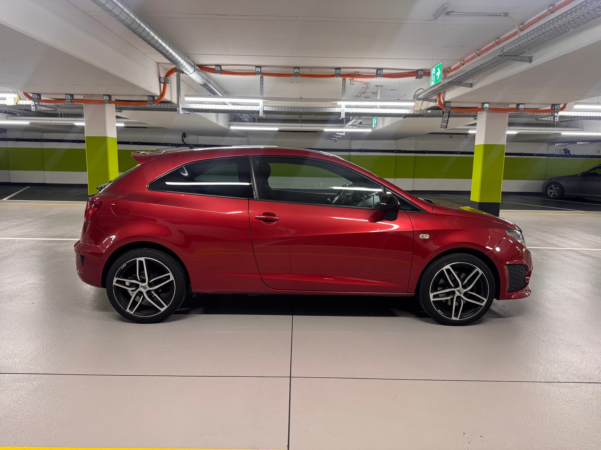 SEAT Ibiza SC 1.4 TSI Cupra DSG-image-3