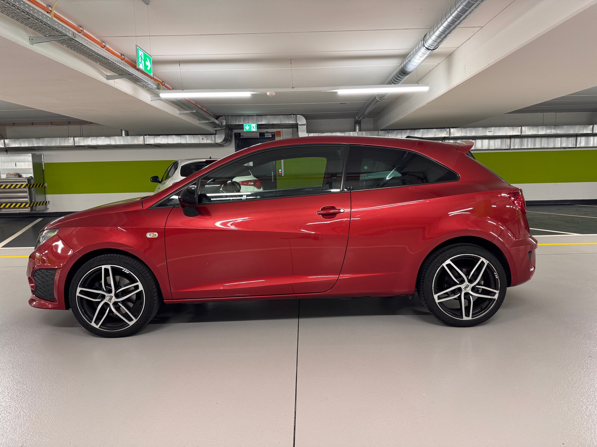 SEAT Ibiza SC 1.4 TSI Cupra DSG-image-7