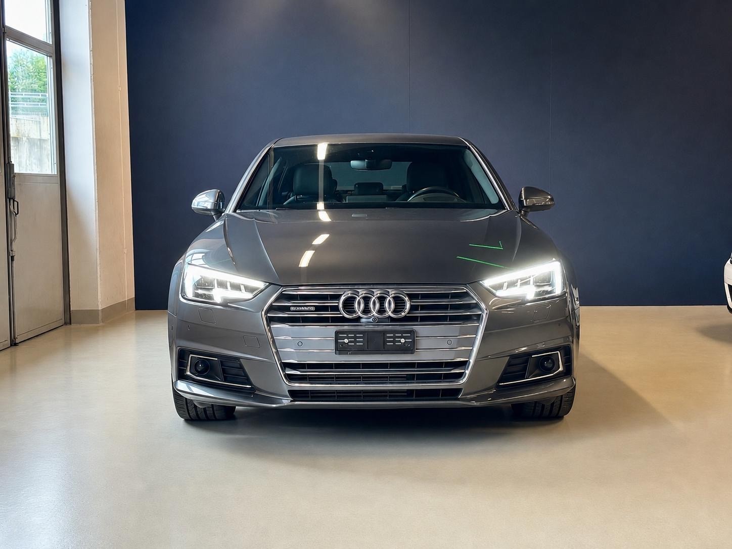 AUDI A4 Limousine 2.0 TFSI Design quattro S-tronic-image-2