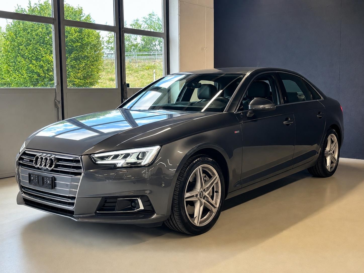 AUDI A4 Limousine 2.0 TFSI Design quattro S-tronic-image-1