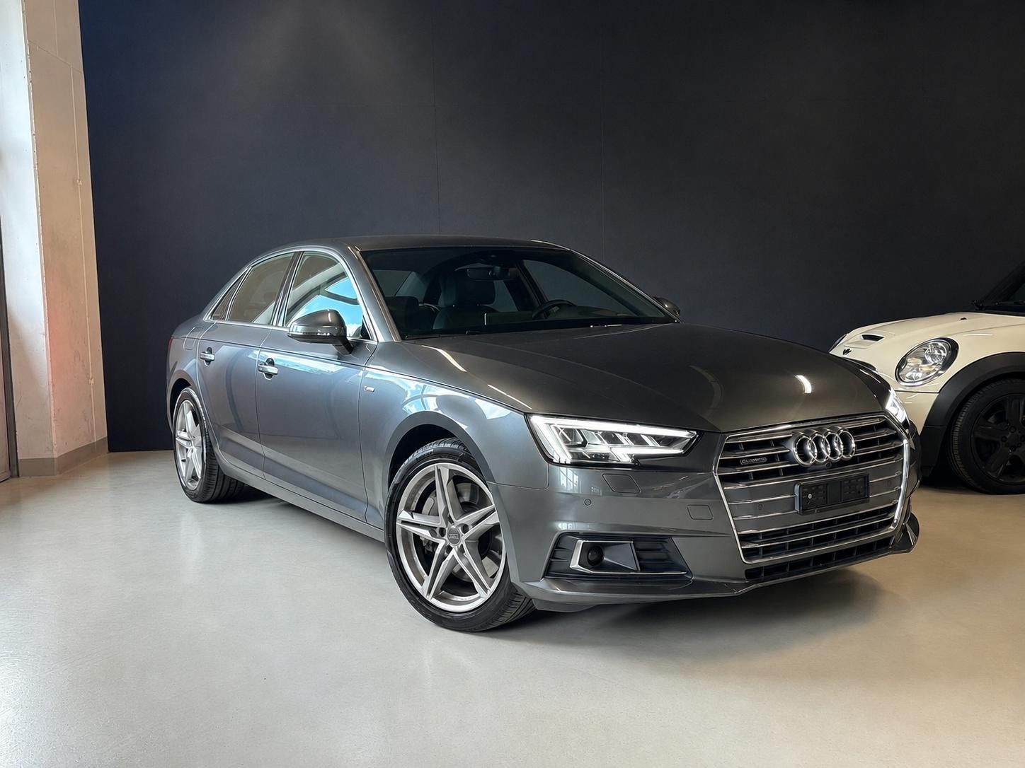 AUDI A4 Limousine 2.0 TFSI Design quattro S-tronic-image-3