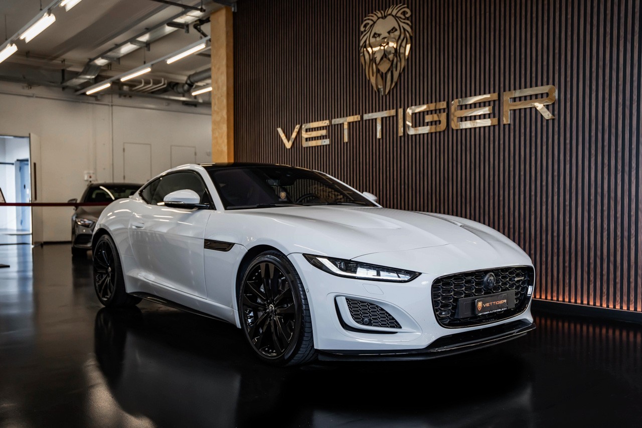 JAGUAR F-Type Coupé 2.0 I4 R-Dynamic Automatik-image-0