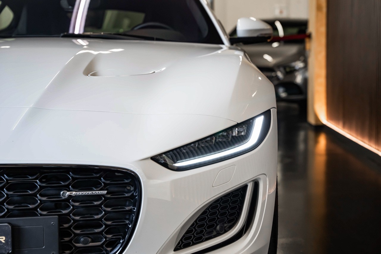 JAGUAR F-Type Coupé 2.0 I4 R-Dynamic Automatik-image-7