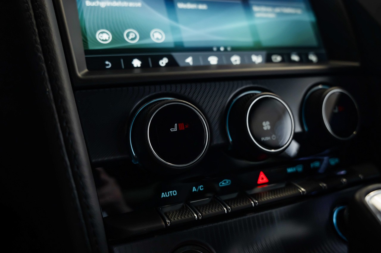 JAGUAR F-Type Coupé 2.0 I4 R-Dynamic Automatik-image-22