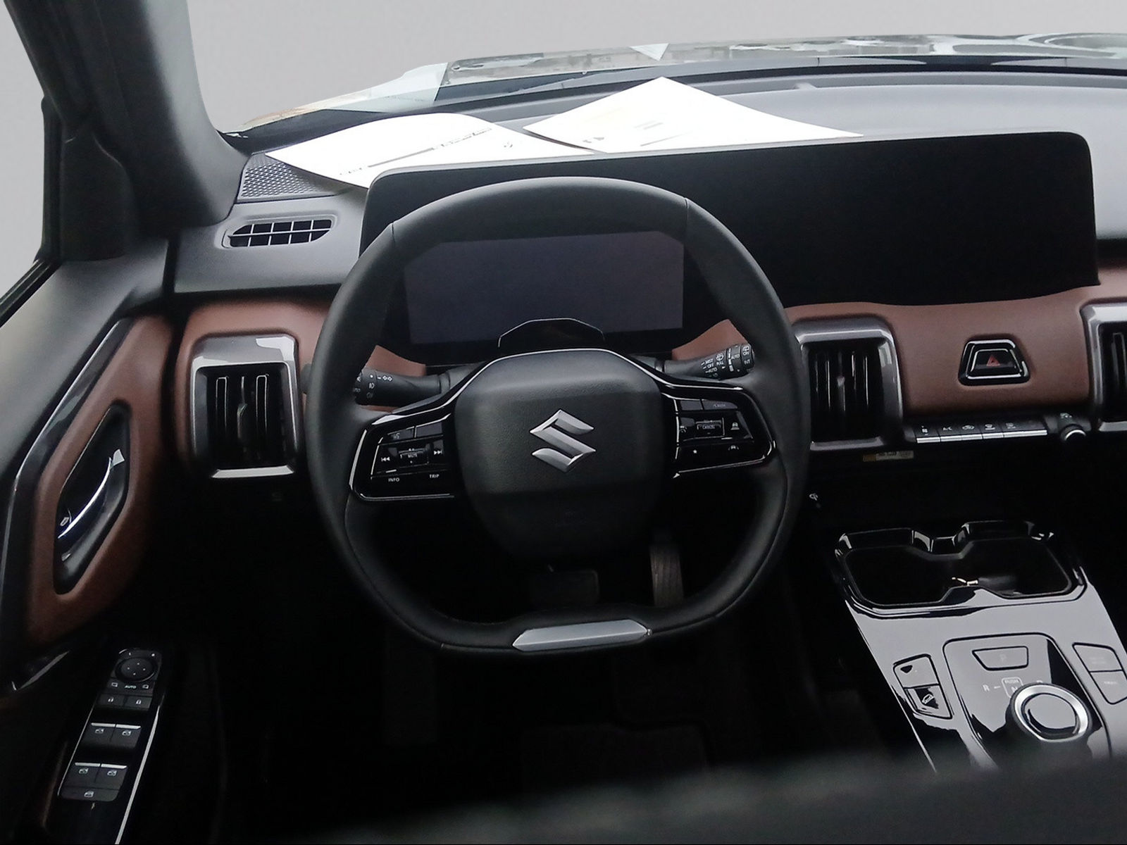 SUZUKI e Vitara Compact Top 4x4-image-14