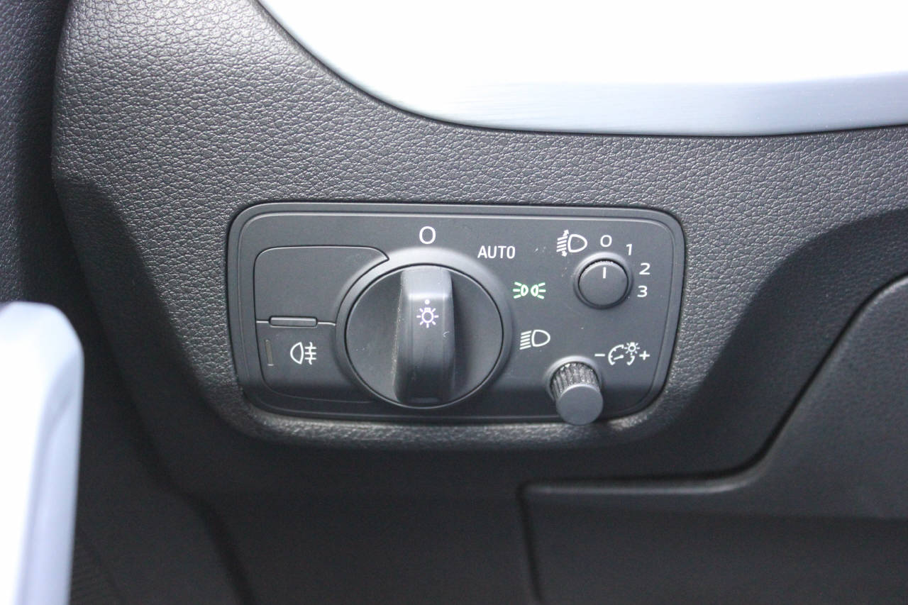 AUDI Q2 1.4 TFSI-image-13