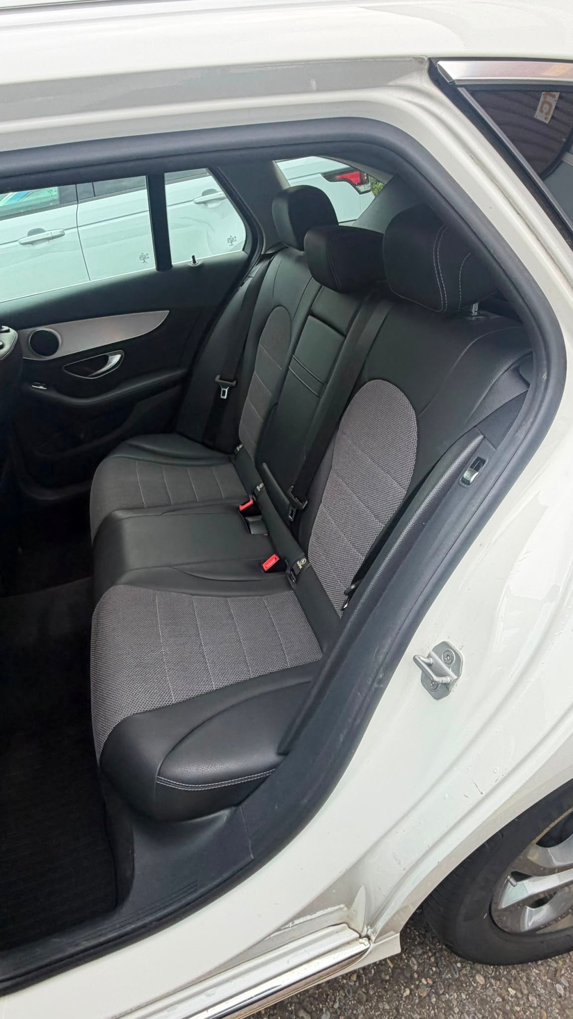 MERCEDES-BENZ C 250 BlueTEC Avantgarde 4Matic 7G-Tronic-image-6