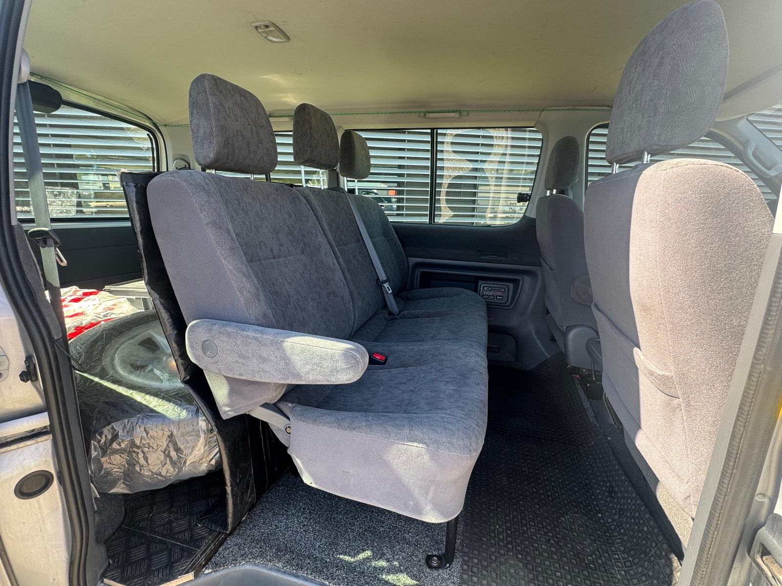 TOYOTA Hiace D-4D Wagon GL 4WD S 8 platz-image-11