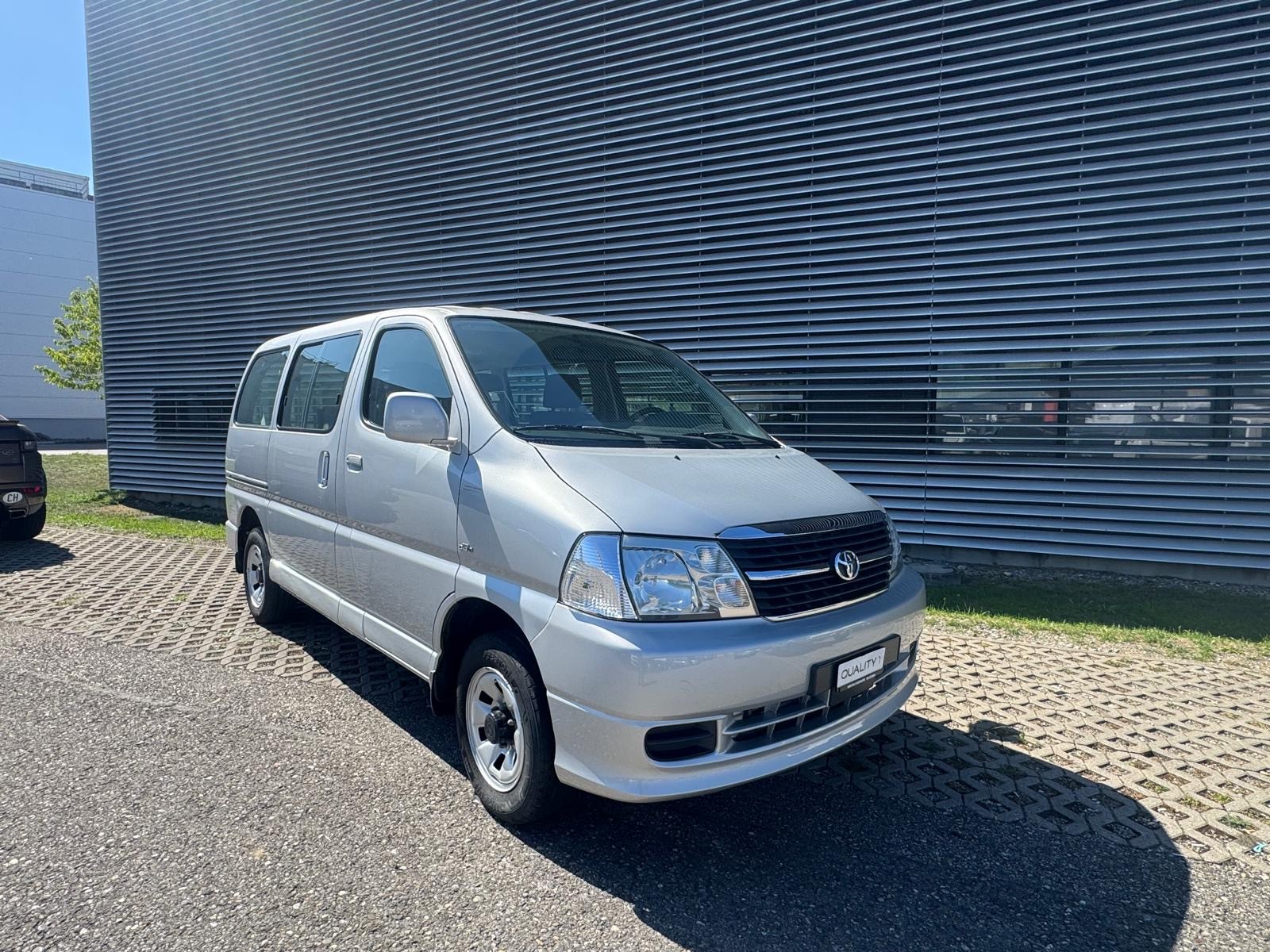 TOYOTA Hiace D-4D Wagon GL 4WD S 8 platz
