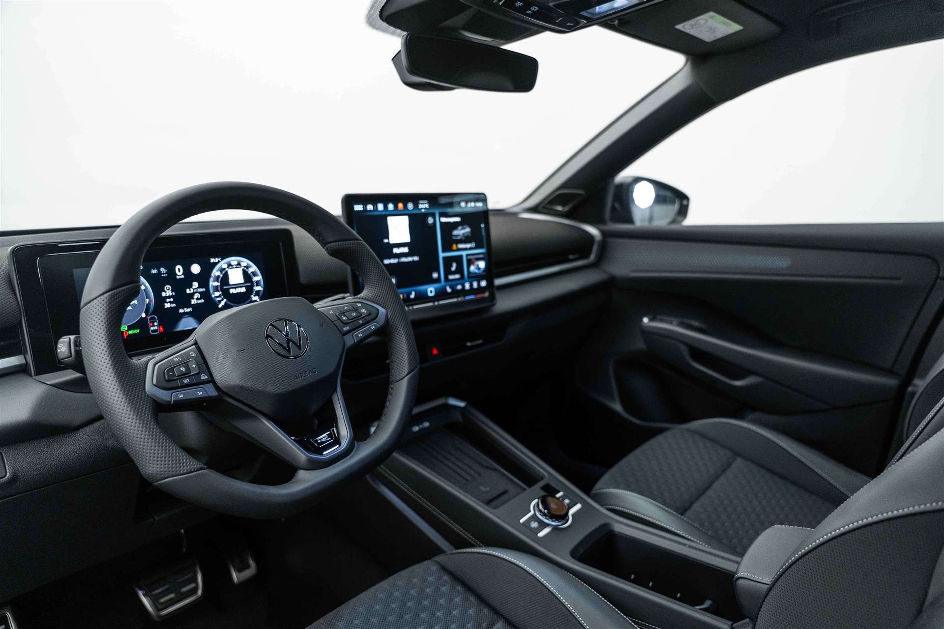 VW T-Roc 1.5 eTSi mHEV R-Line DSG-Automat-image-8