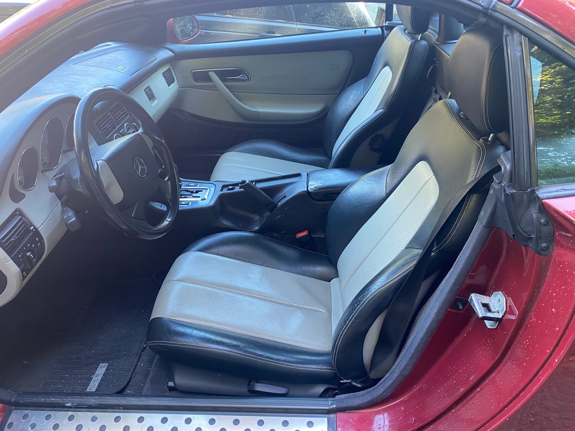 MERCEDES-BENZ SLK 200-image-9