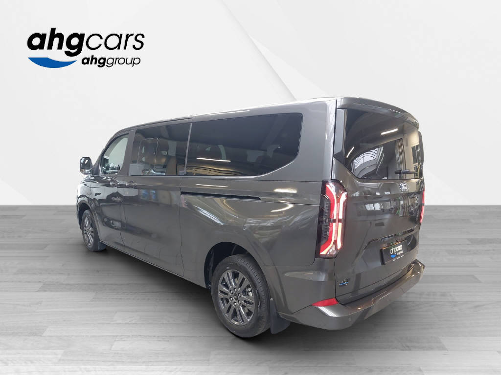 FORD E-Tourneo C Bus 340 L2 Titanium-image-2