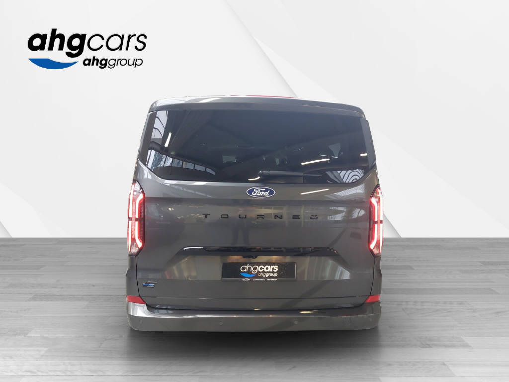 FORD E-Tourneo C Bus 340 L2 Titanium-image-3