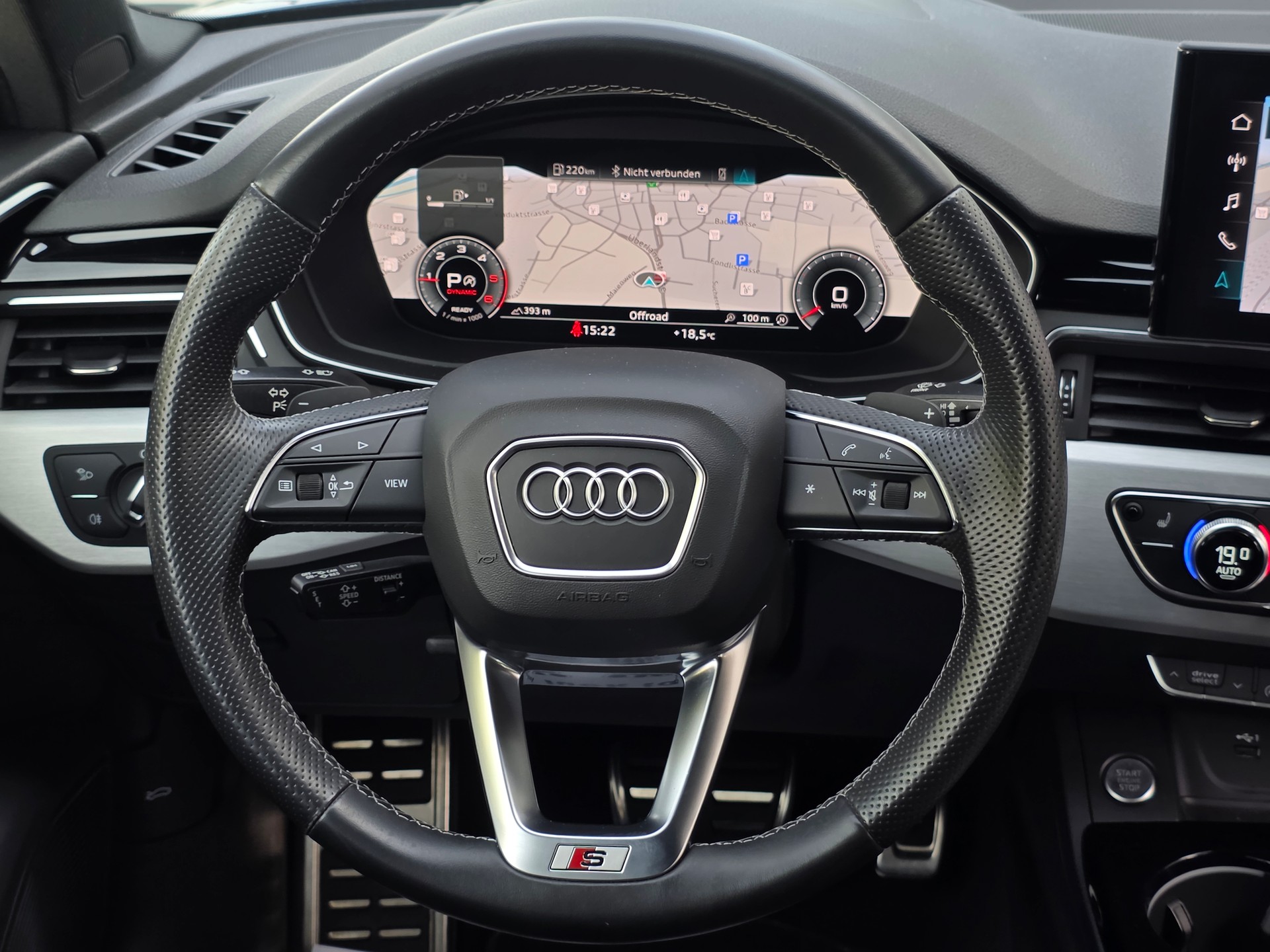 AUDI A4 Avant 35 TDI S line S-tronic * CH-Fahrzeug * Frisch ab MFK *-image-15
