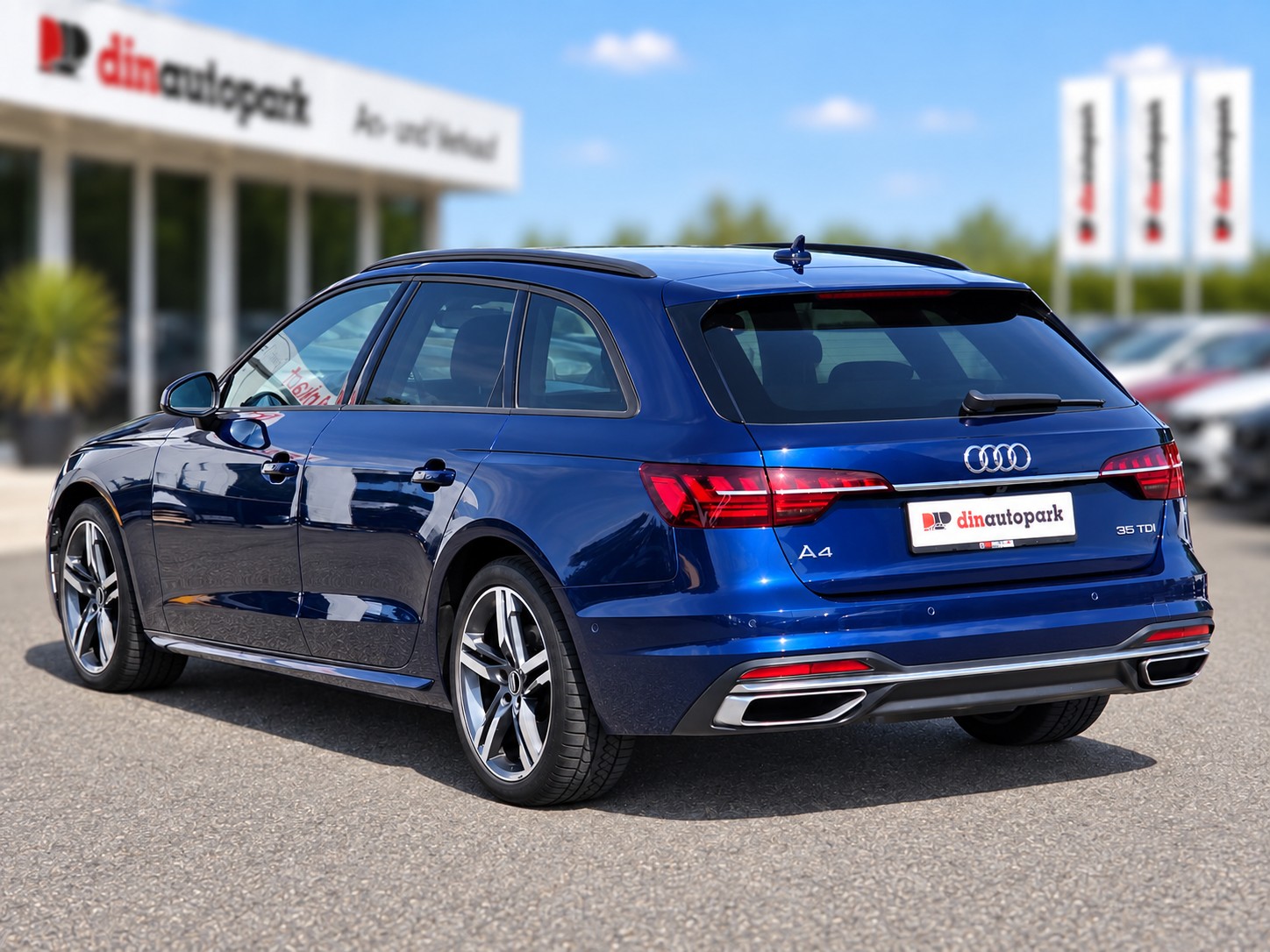 AUDI A4 Avant 35 TDI S line S-tronic * CH-Fahrzeug * Frisch ab MFK *-image-3