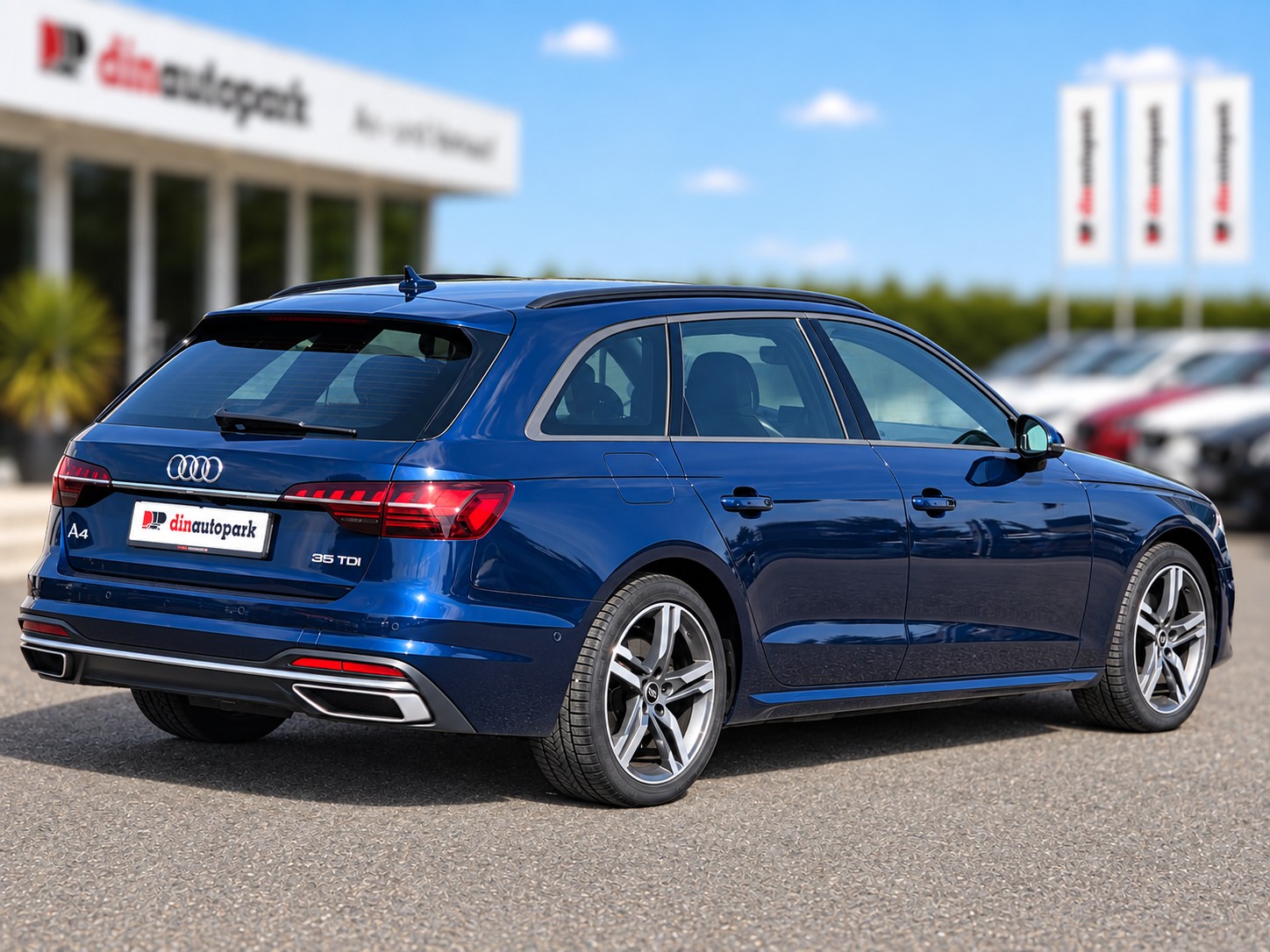 AUDI A4 Avant 35 TDI S line S-tronic * CH-Fahrzeug * Frisch ab MFK *-image-2
