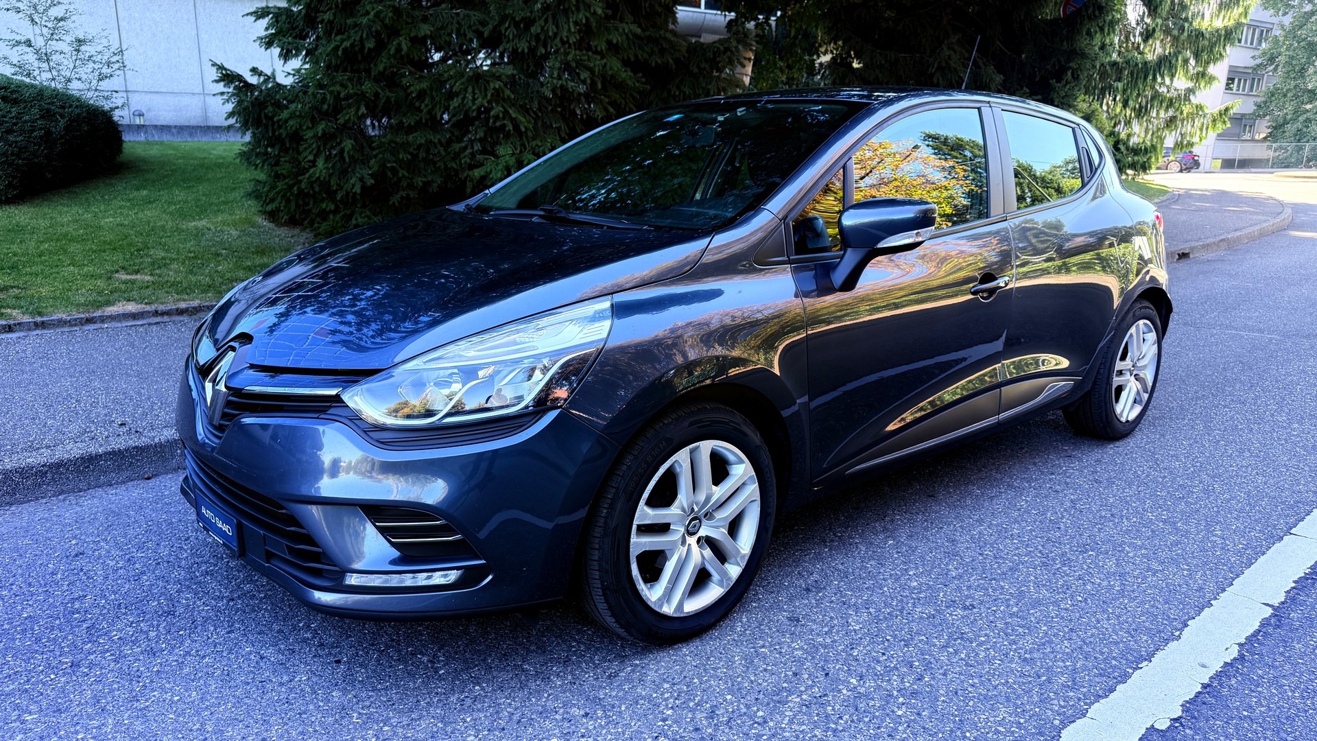 RENAULT Clio 0.9 12V Zen-image-2