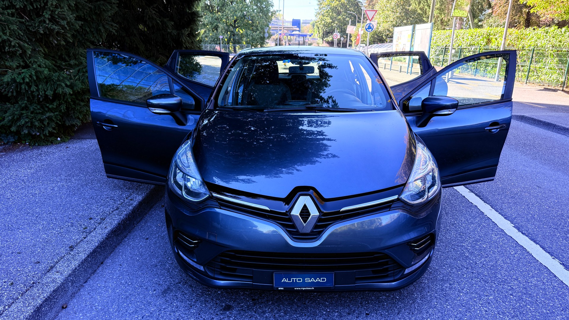 RENAULT Clio 0.9 12V Zen-image-12