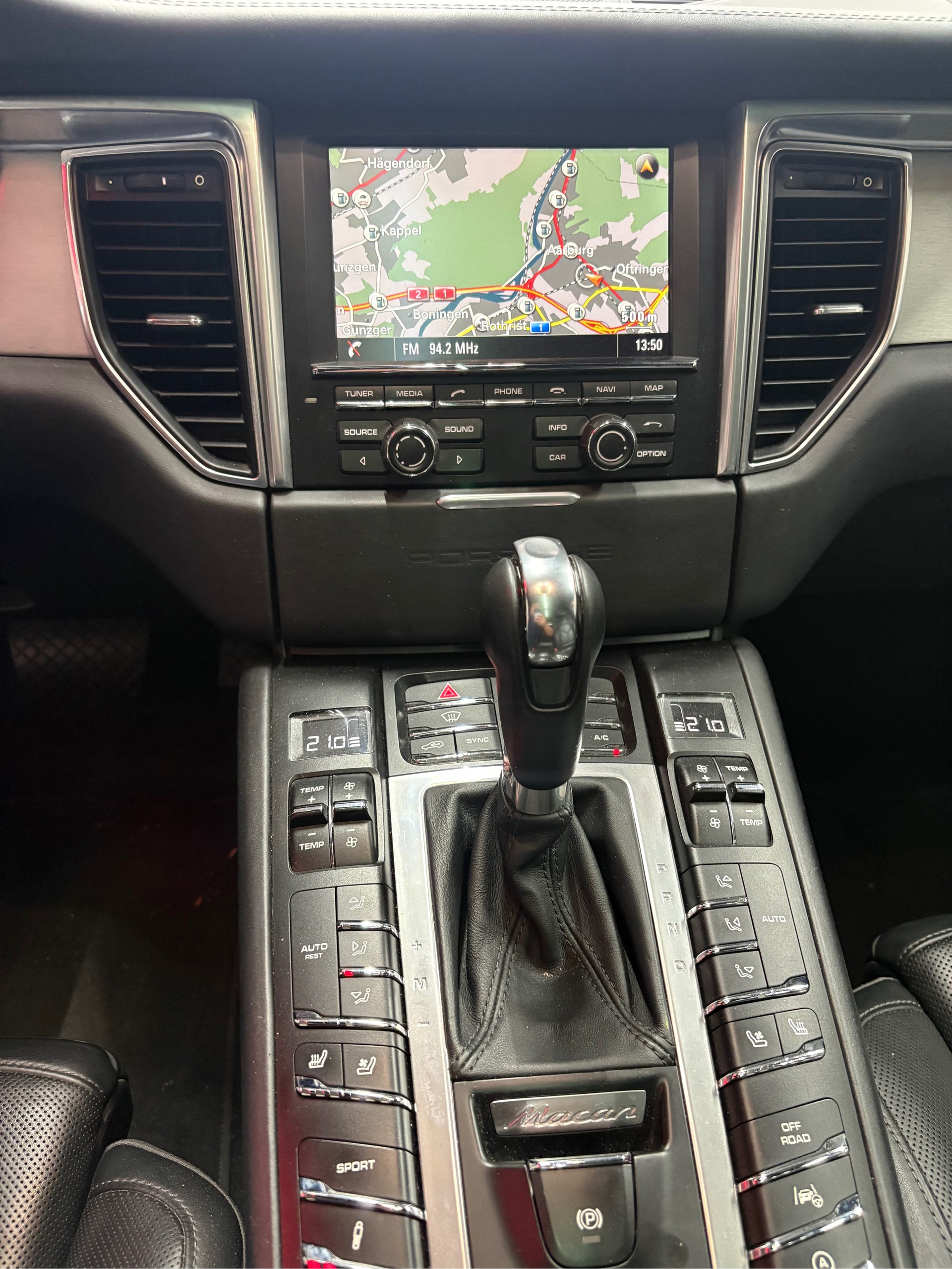 PORSCHE Macan Turbo PDK-image-12